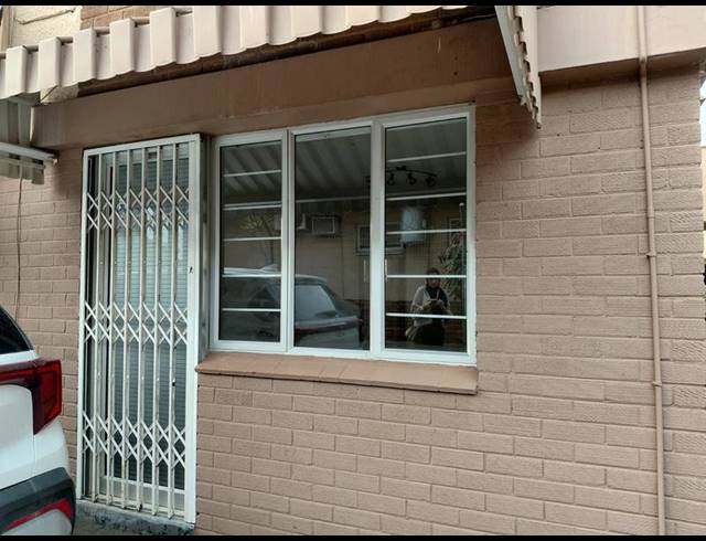1 BEDROOM PROPERTY TO RENT IN MORNINGSIDE